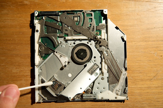 How To Clean Dvd Drive Lens At Home? 